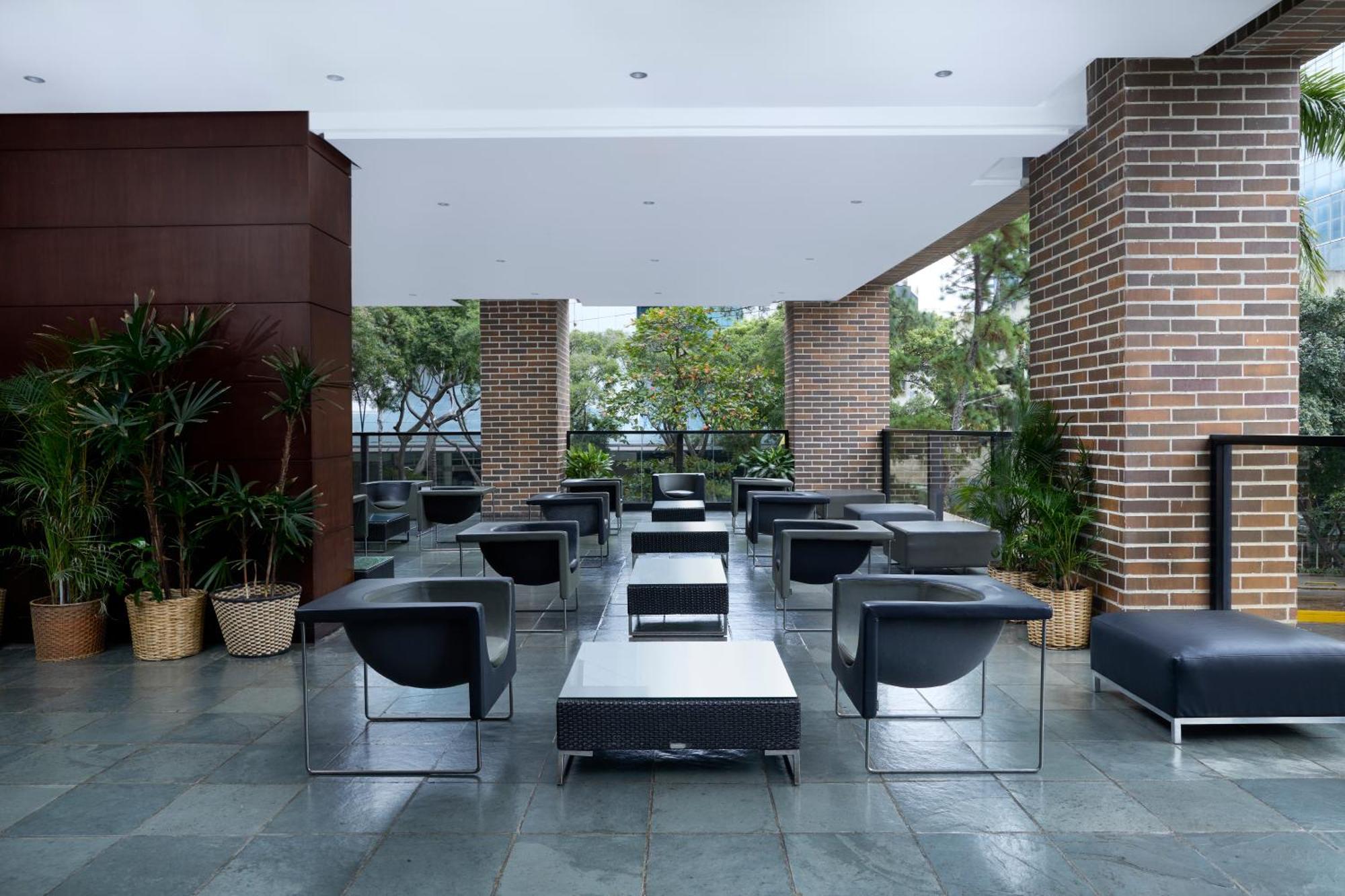 Renaissance Caracas La Castellana Hotel Exterior photo
