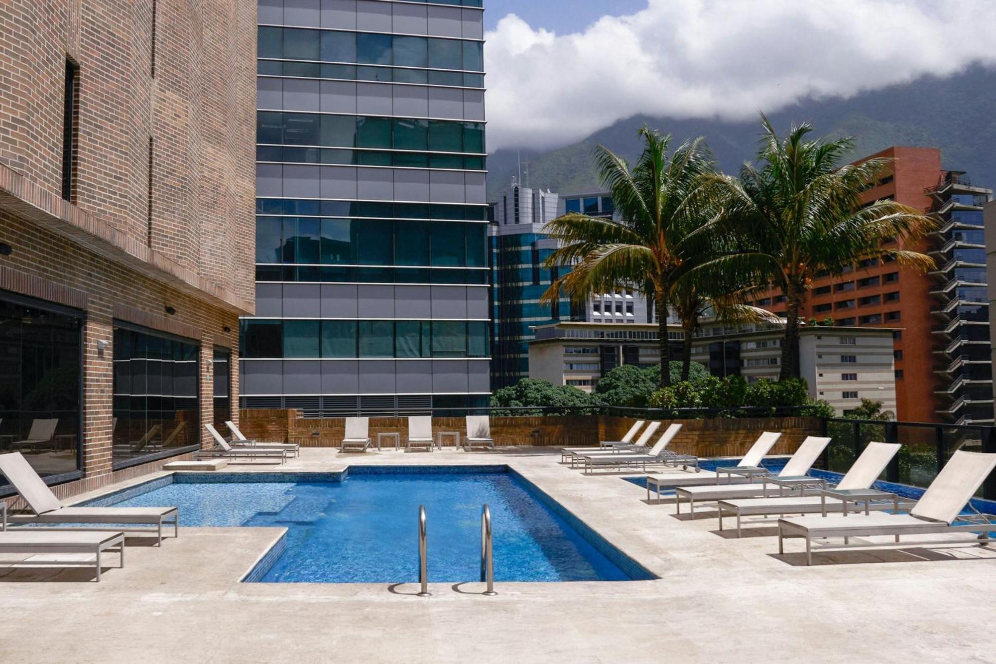 Renaissance Caracas La Castellana Hotel Exterior photo